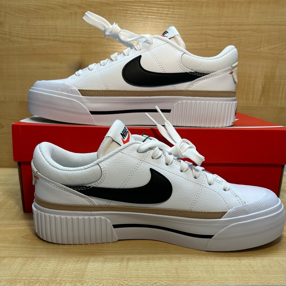 Women’s Nike court legacy lift